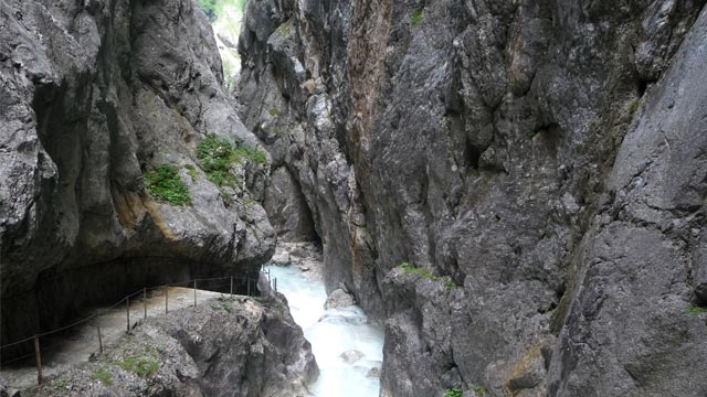 Spektakuläre Natur – die Höllentalklamm